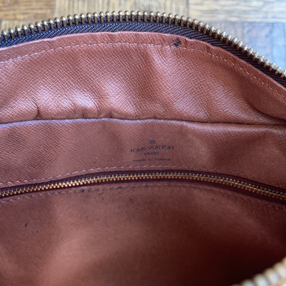 Authentic Louis Vuitton Bag Boulogne 30 - Picture 4 of 6